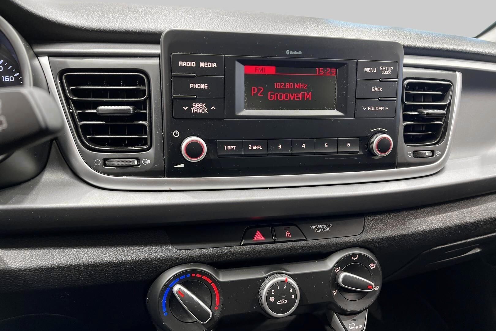 Kia Rio iso kuva 15