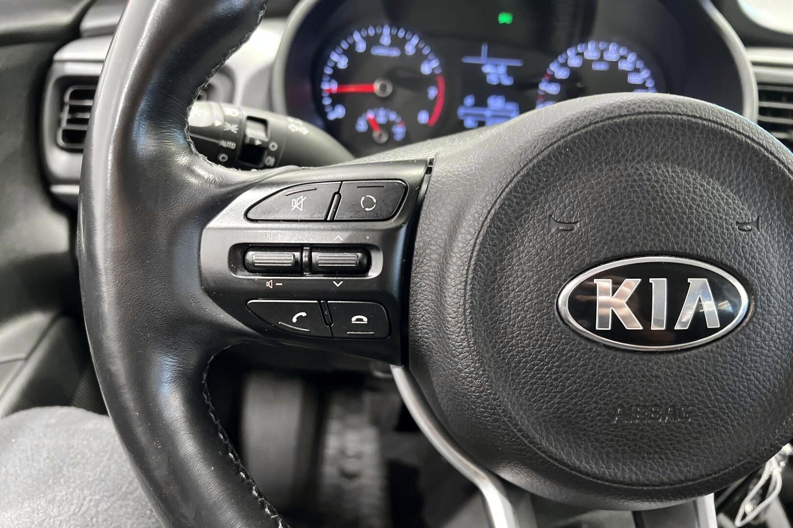 Kia Rio iso kuva 20