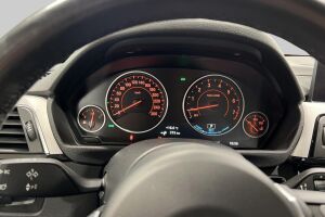 BMW 3-SARJA esikatselu 16