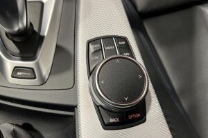 BMW 3-SARJA esikatselu 20