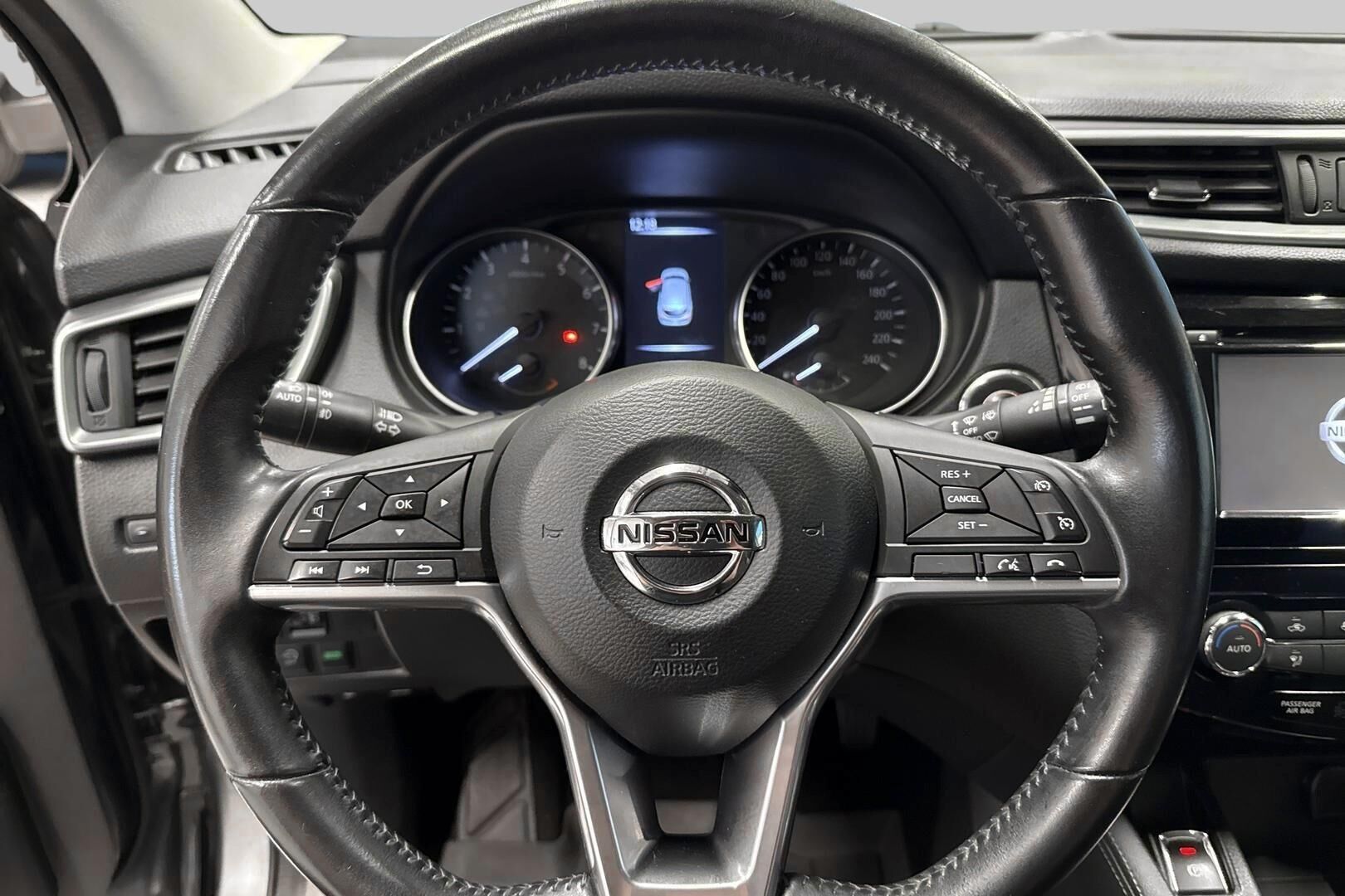 Nissan Qashqai iso kuva 16