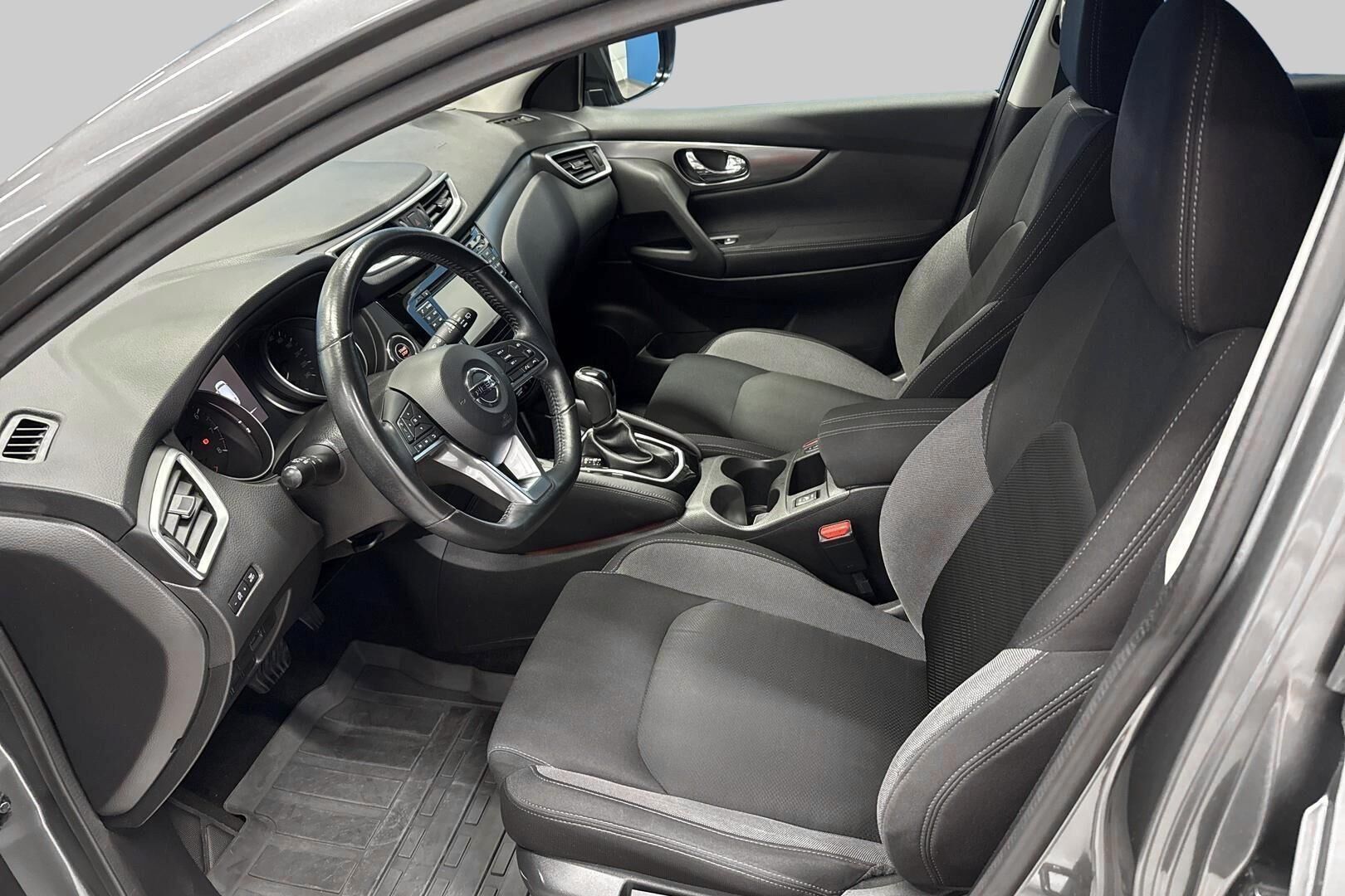 Nissan Qashqai iso kuva 9