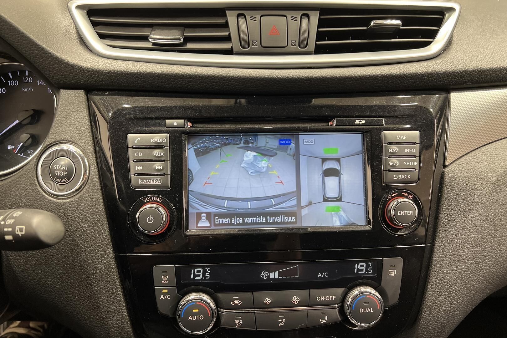 Nissan Qashqai iso kuva 14