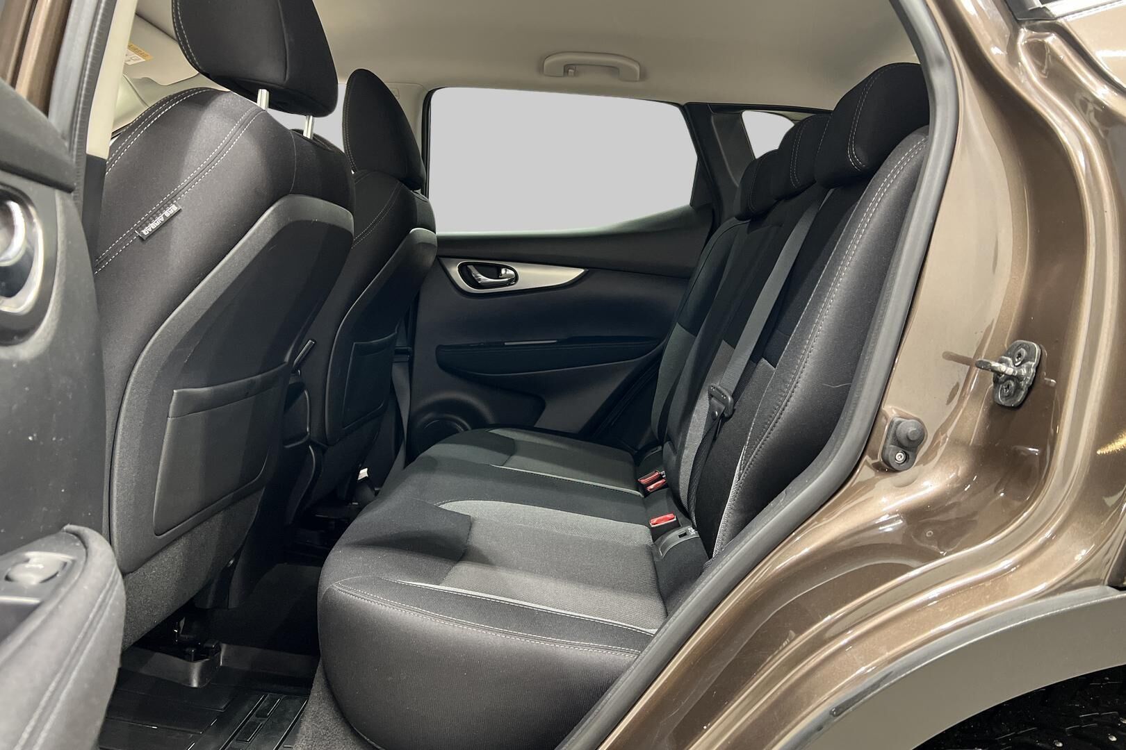 Nissan Qashqai iso kuva 8