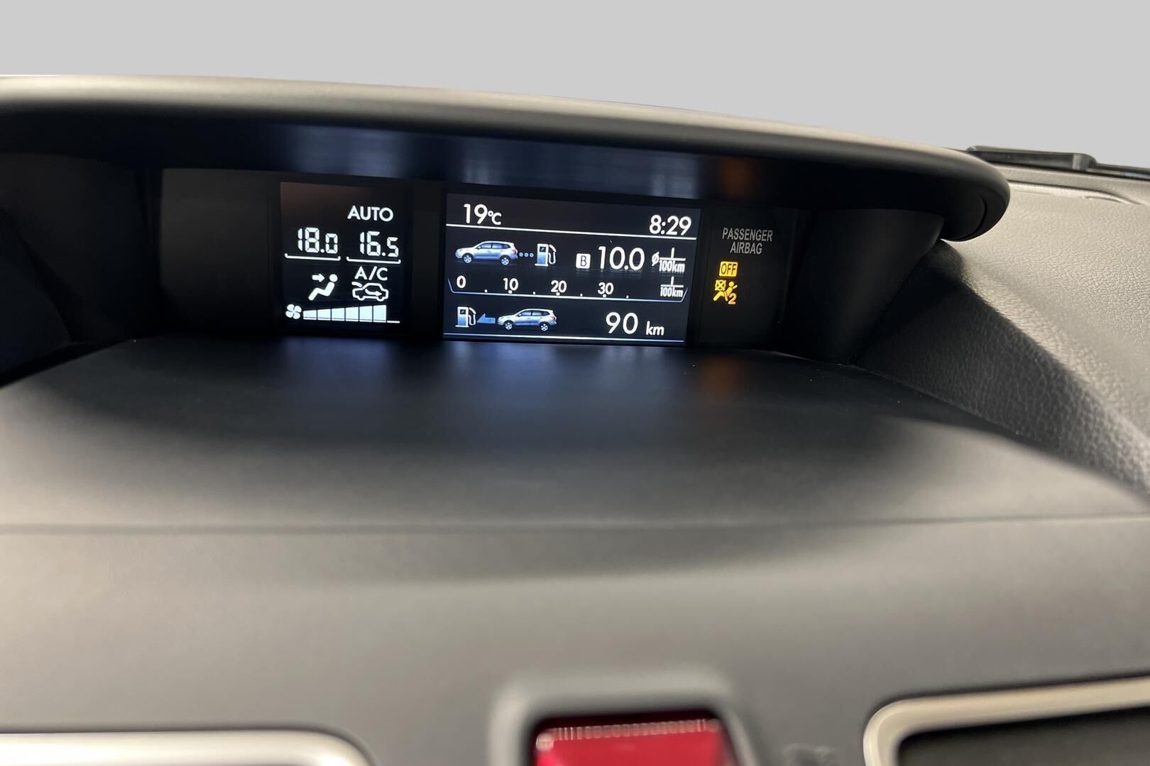 Subaru Forester iso kuva 15