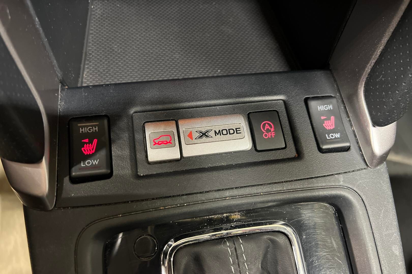 Subaru Forester iso kuva 17