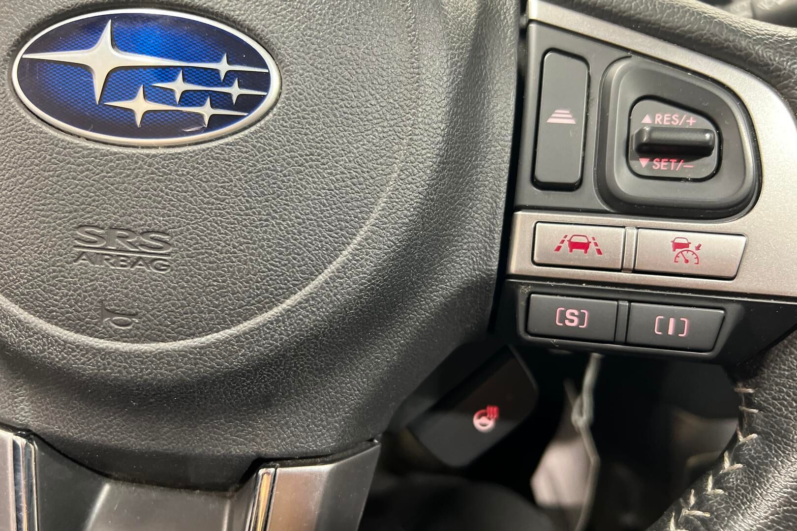 Subaru Forester iso kuva 19
