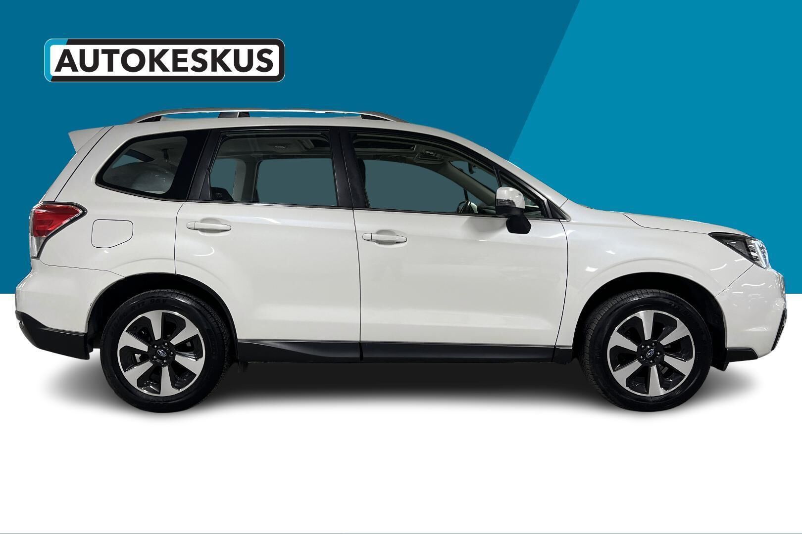 Subaru Forester iso kuva 4