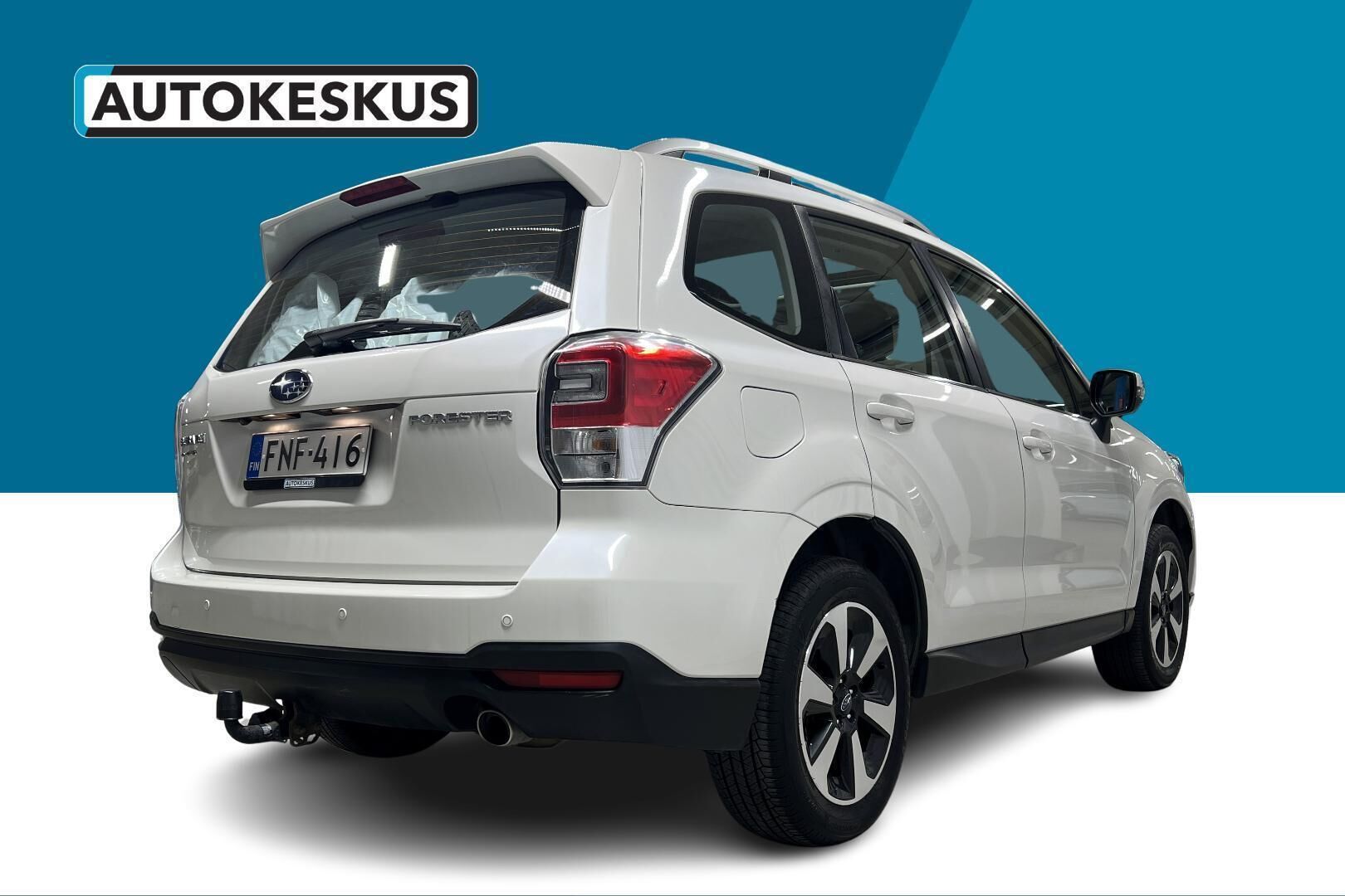 Subaru Forester iso kuva 5