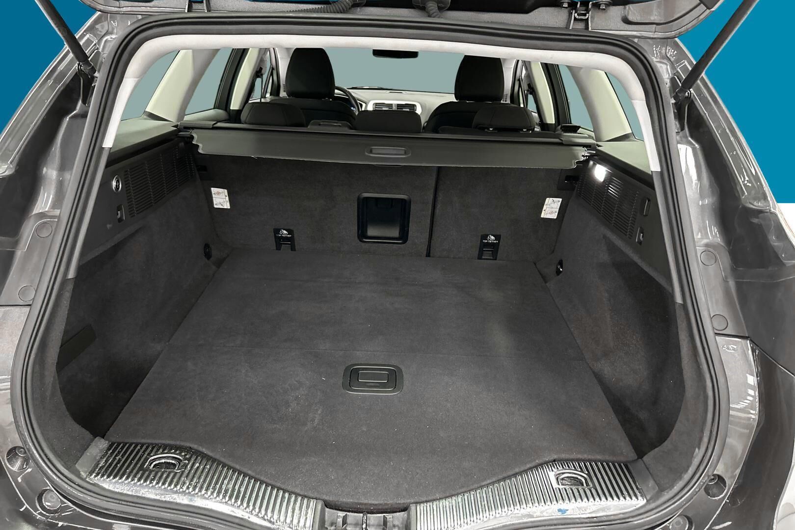 Ford Mondeo iso kuva 11