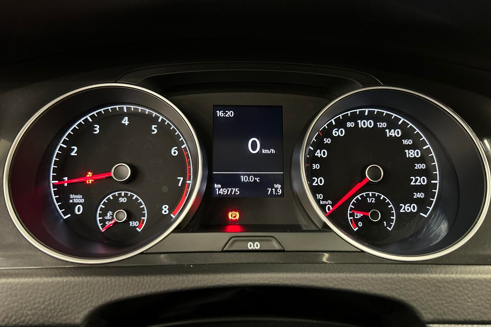 Volkswagen Golf iso kuva 26