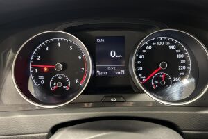 Volkswagen Golf esikatselu 16