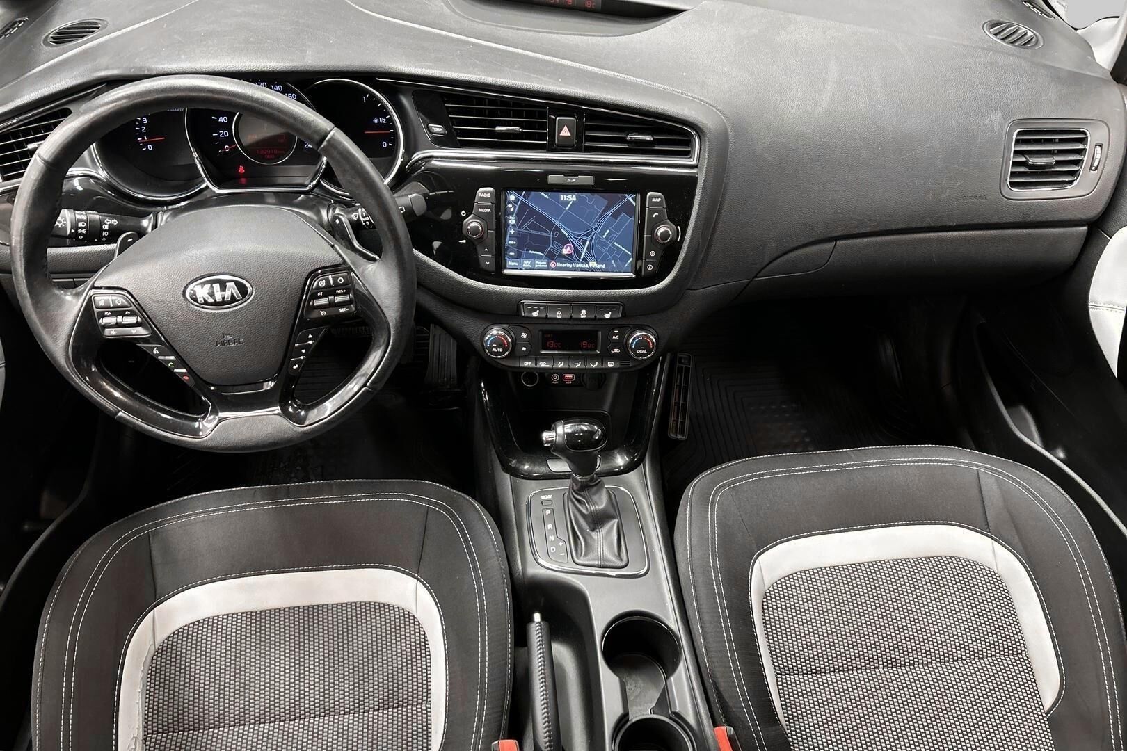 Kia cee'd iso kuva 11