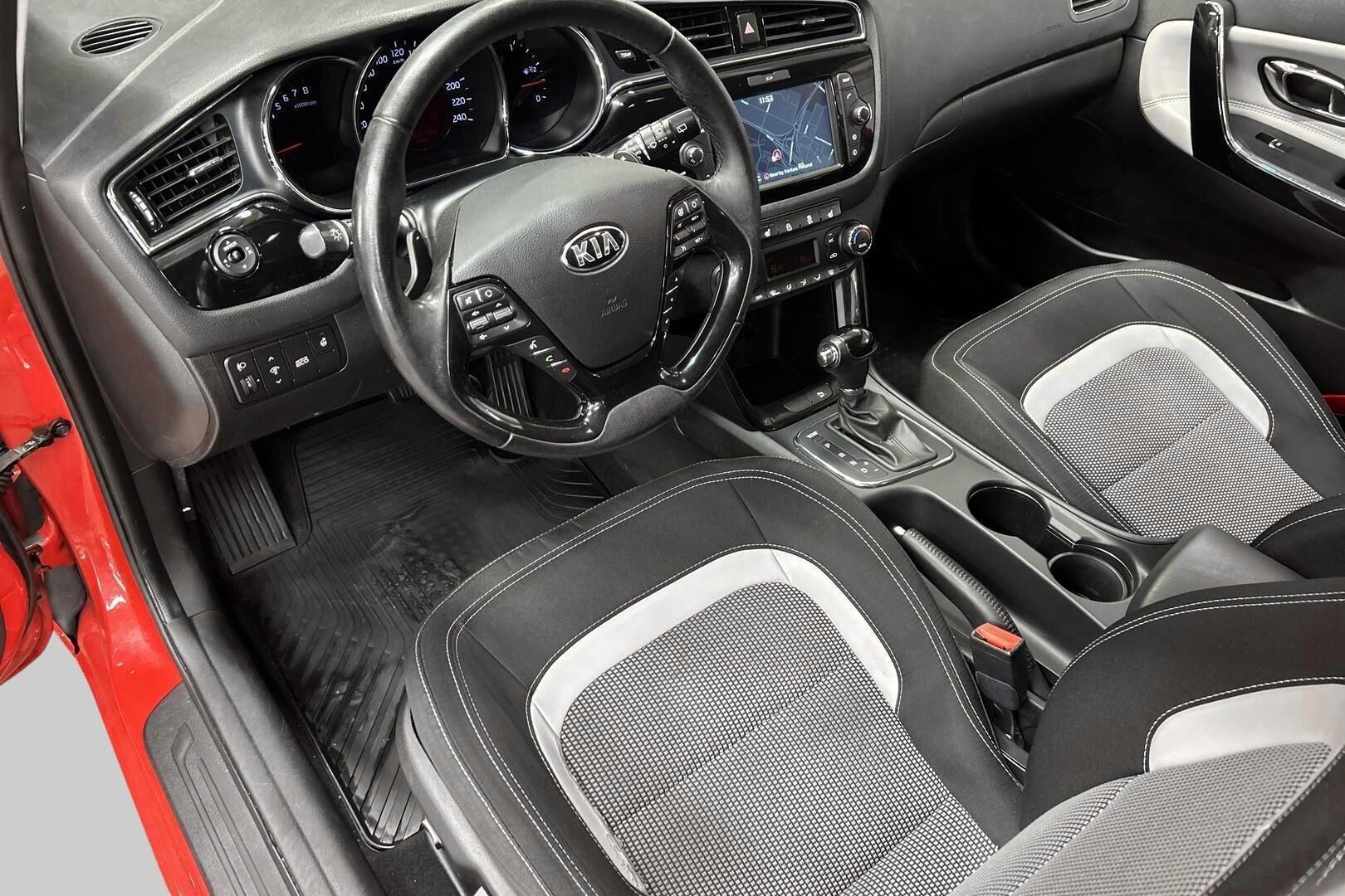 Kia cee'd iso kuva 9