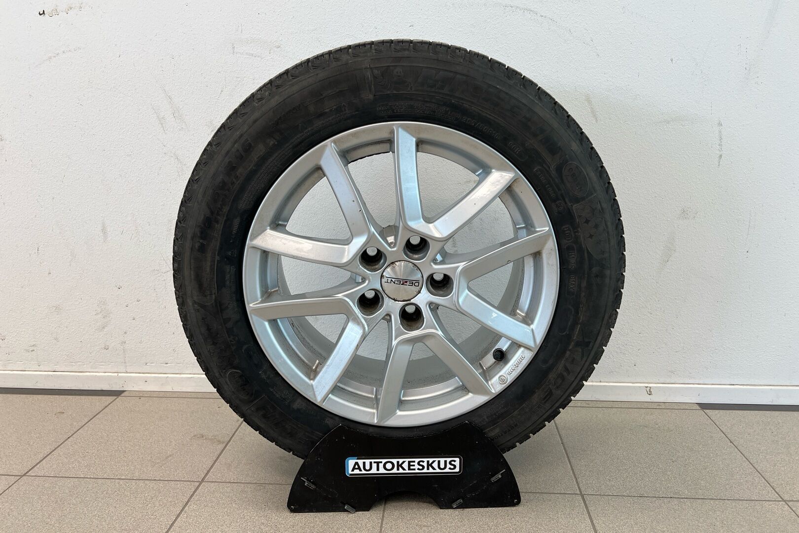 Audi A4 iso kuva 18