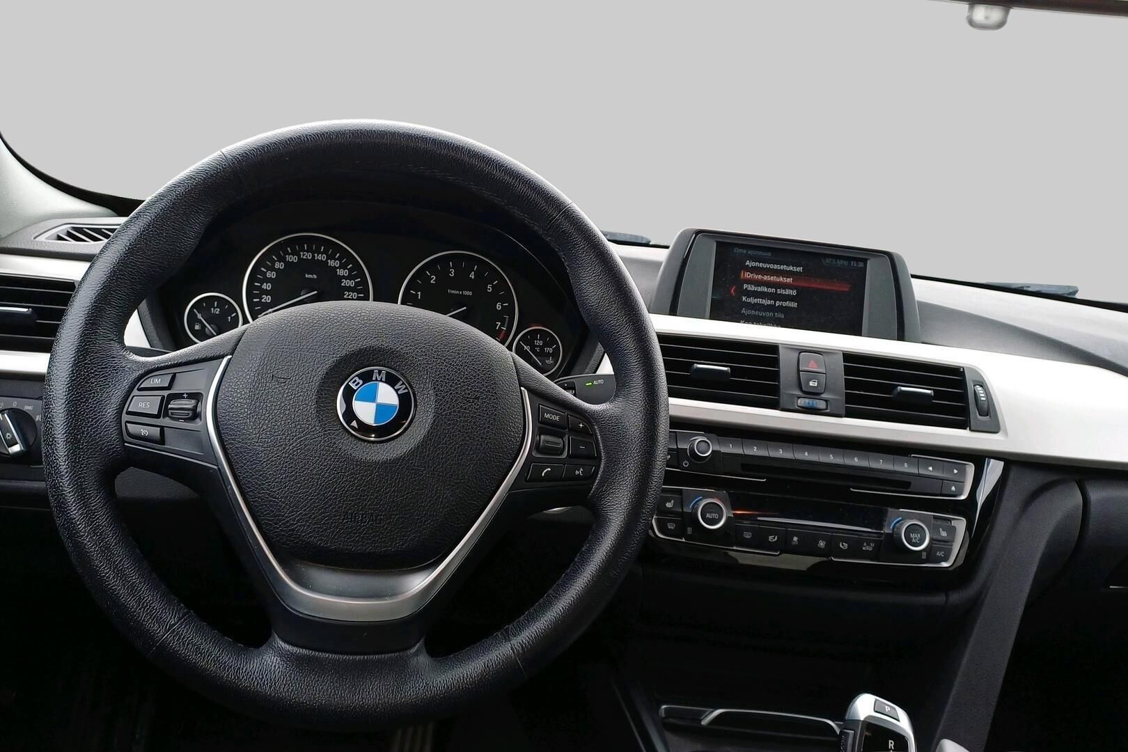 BMW 3-sarja iso kuva 2