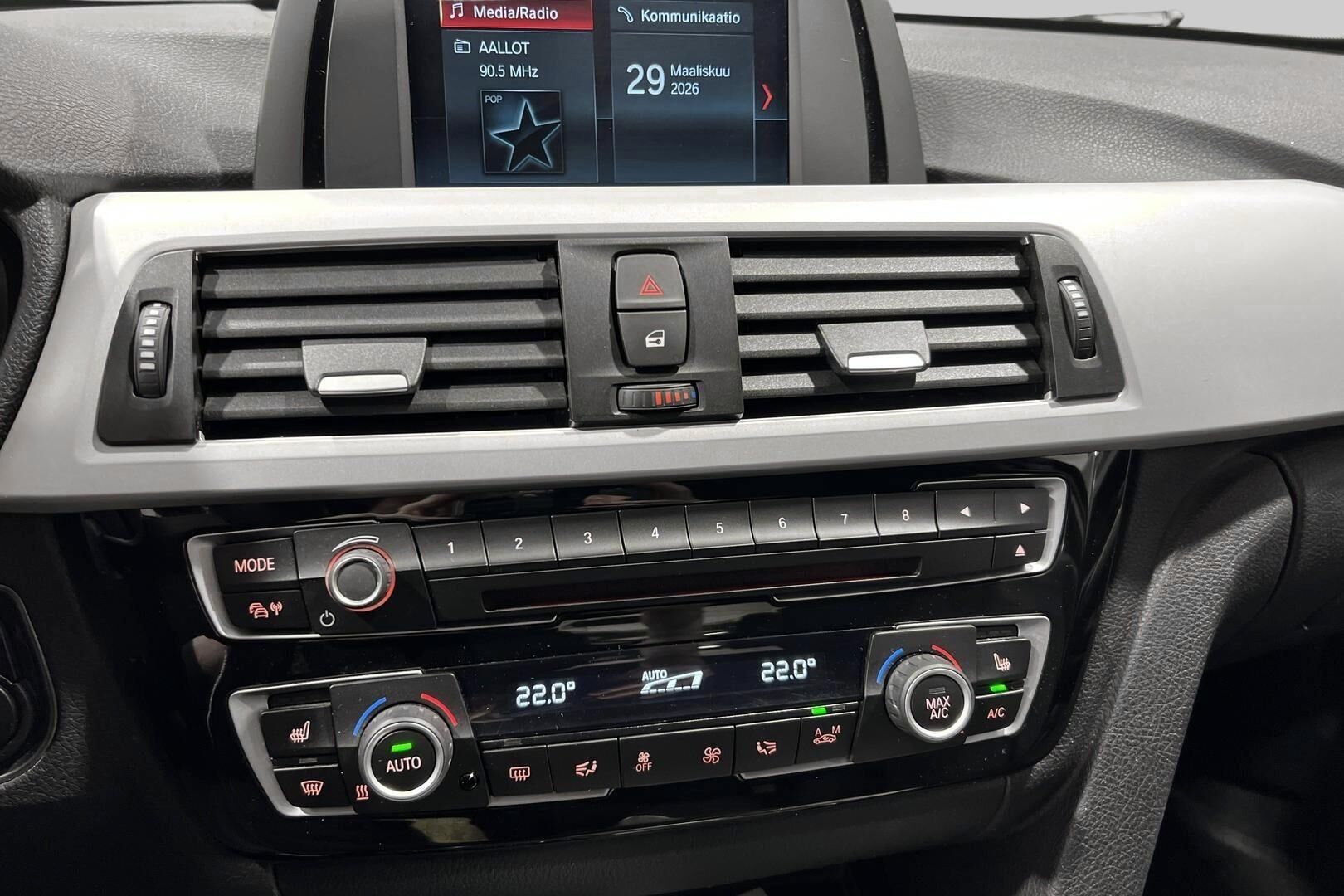 BMW 3-sarja iso kuva 18