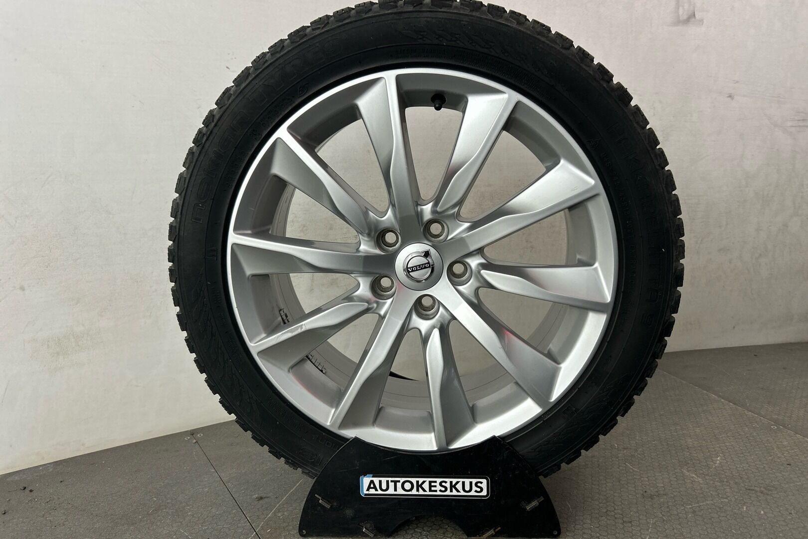Volvo V90 iso kuva 11