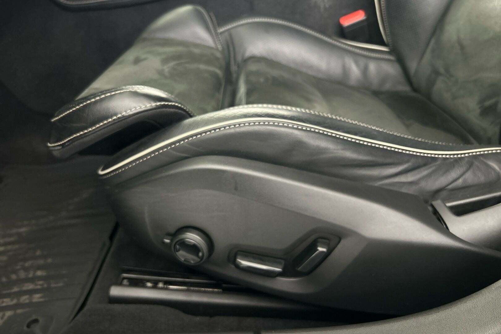 Volvo V90 iso kuva 28