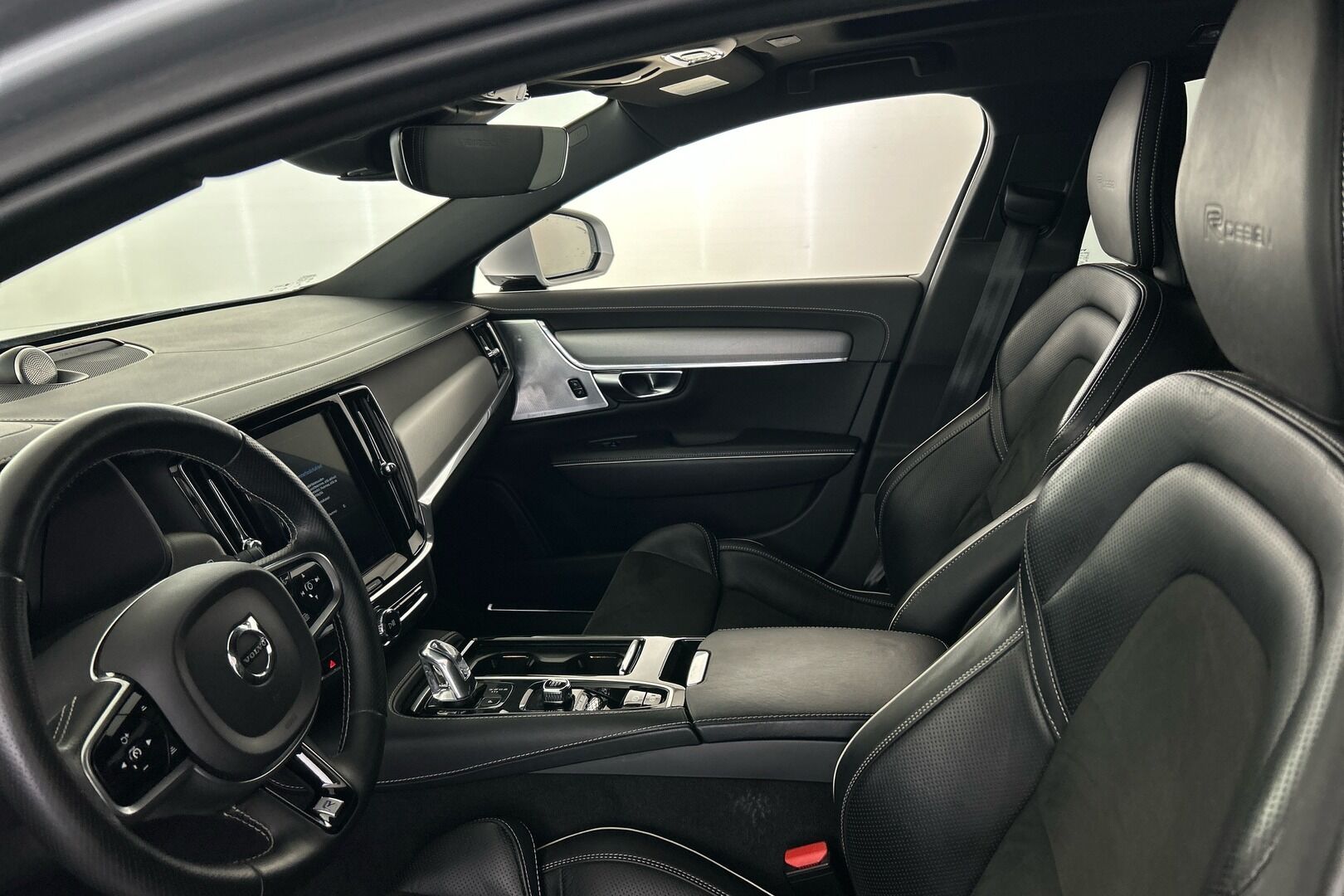 Volvo V90 iso kuva 7