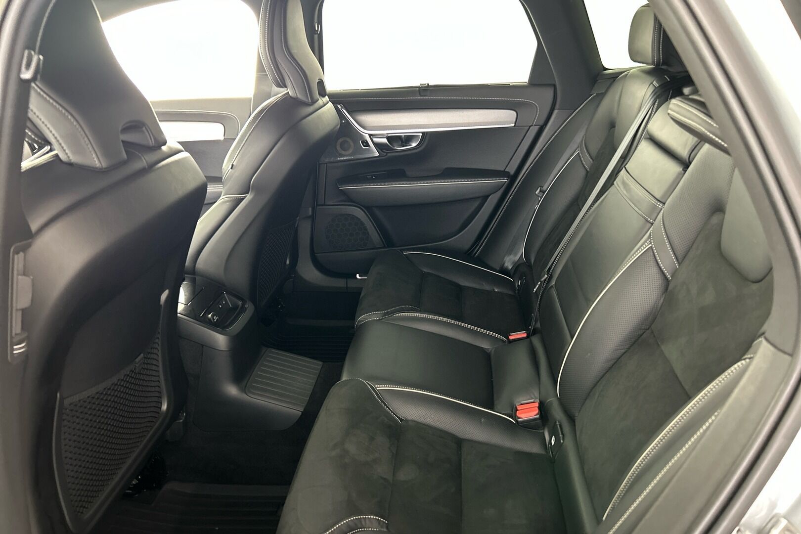 Volvo V90 iso kuva 9