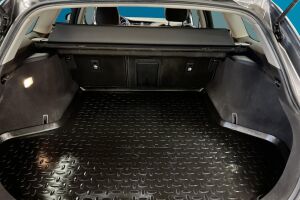 Toyota Avensis esikatselu 12