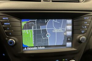 Toyota Avensis esikatselu 15