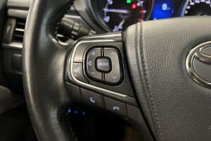 Toyota Avensis esikatselu 19