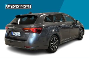 Toyota Avensis esikatselu 5
