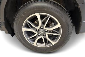 Toyota RAV4 esikatselu 13