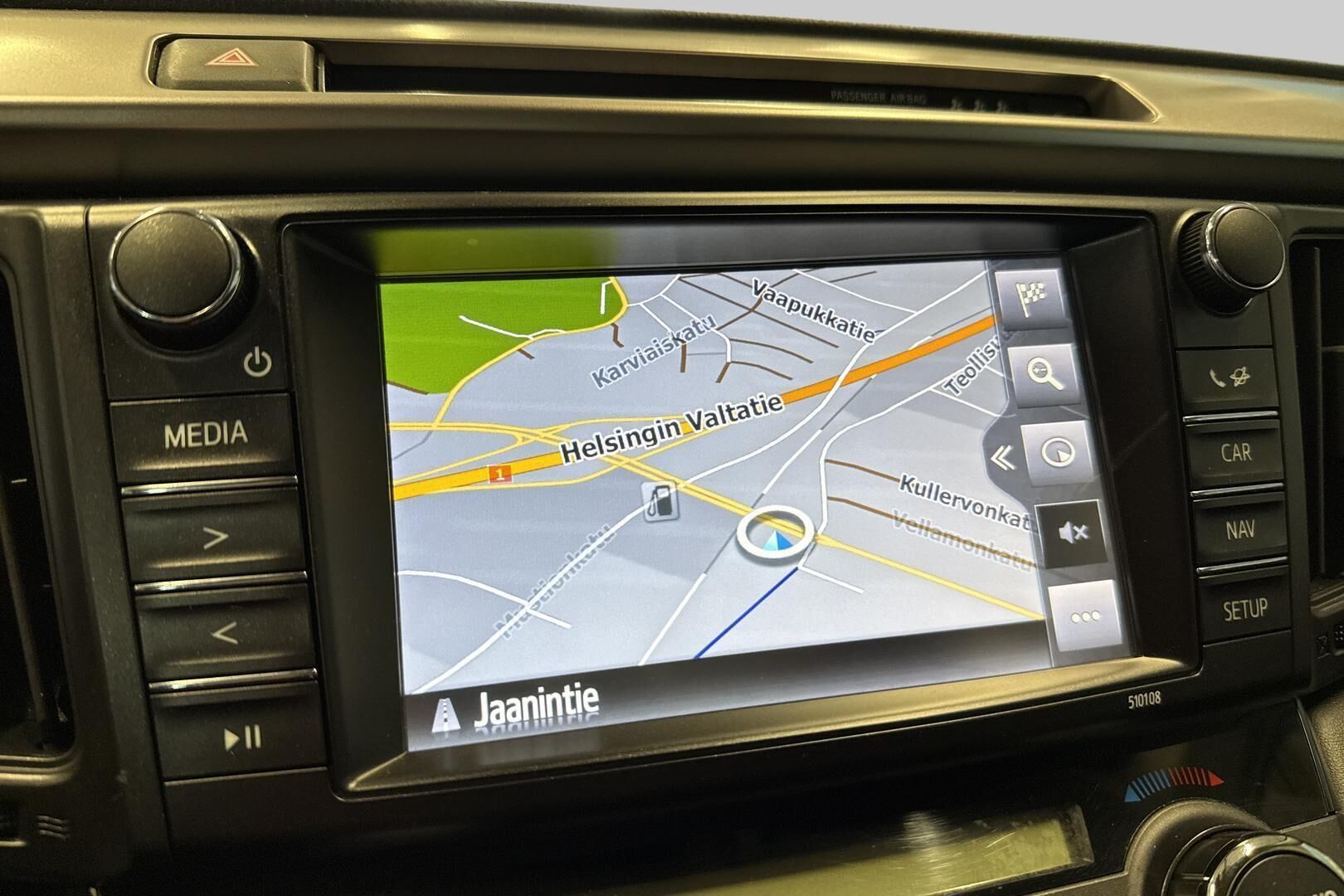 Toyota RAV4 iso kuva 20