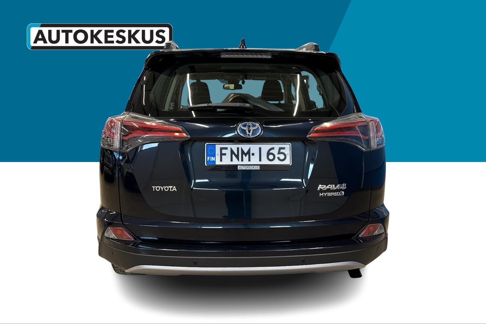 Toyota RAV4 iso kuva 6