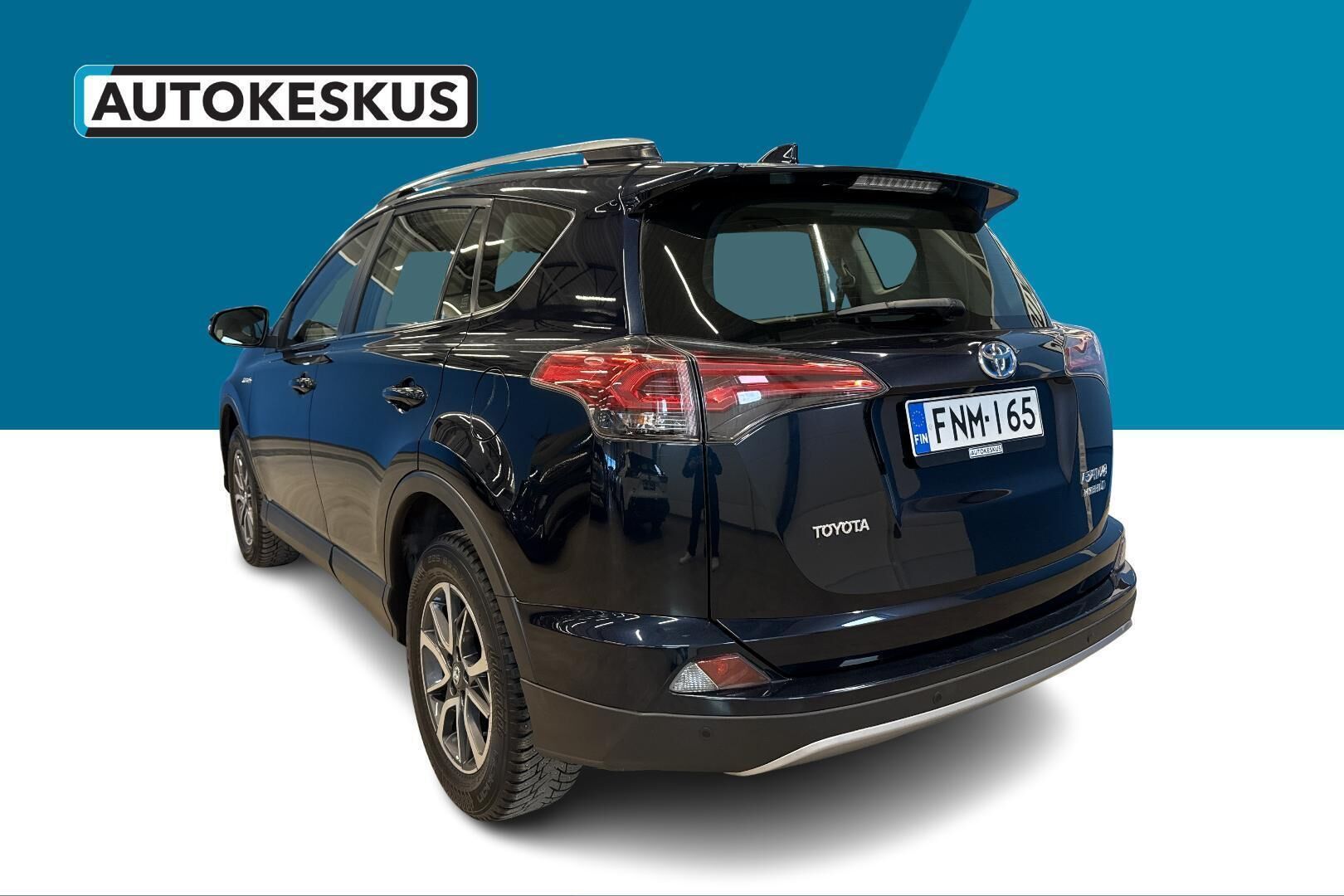 Toyota RAV4 iso kuva 7