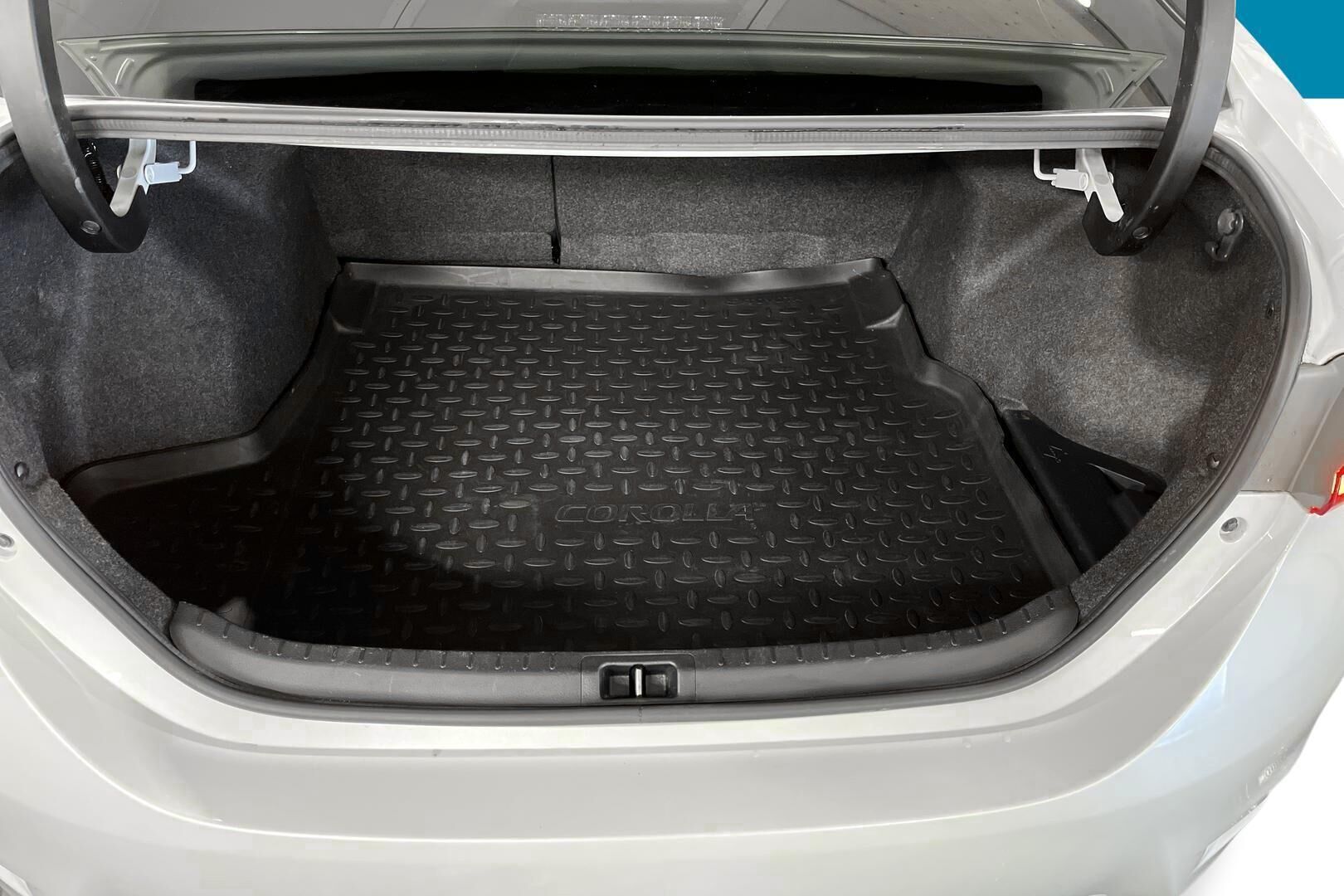 Toyota Corolla iso kuva 10