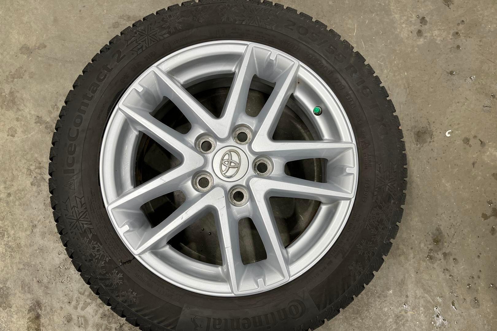 Toyota Corolla iso kuva 12