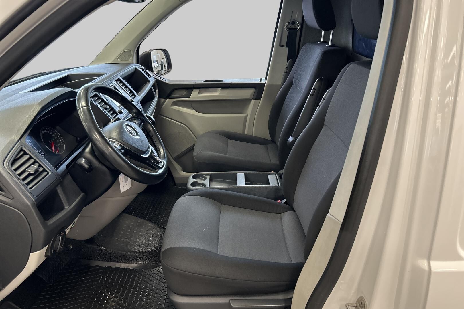 Volkswagen Transporter iso kuva 10