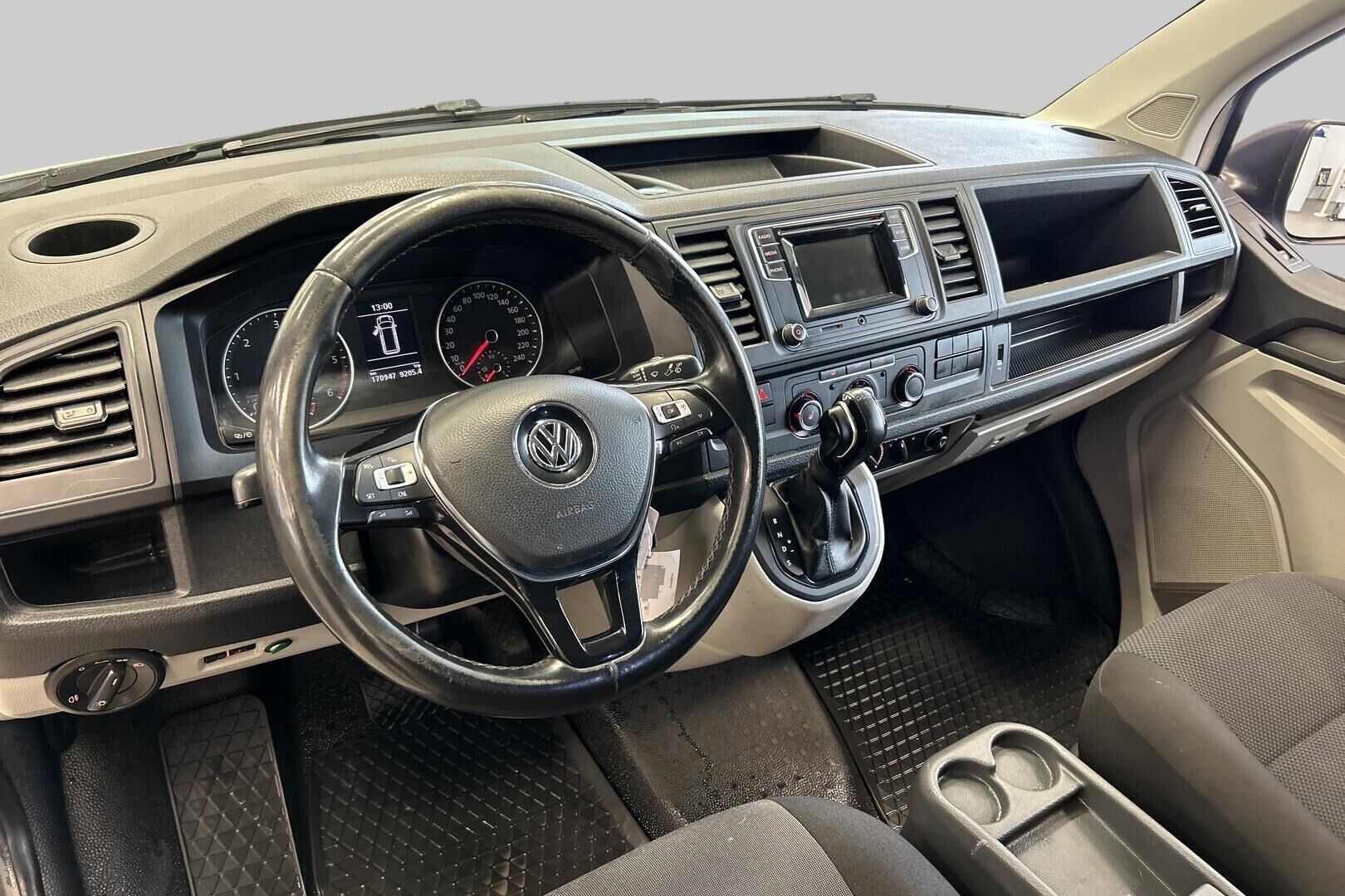 Volkswagen Transporter iso kuva 11