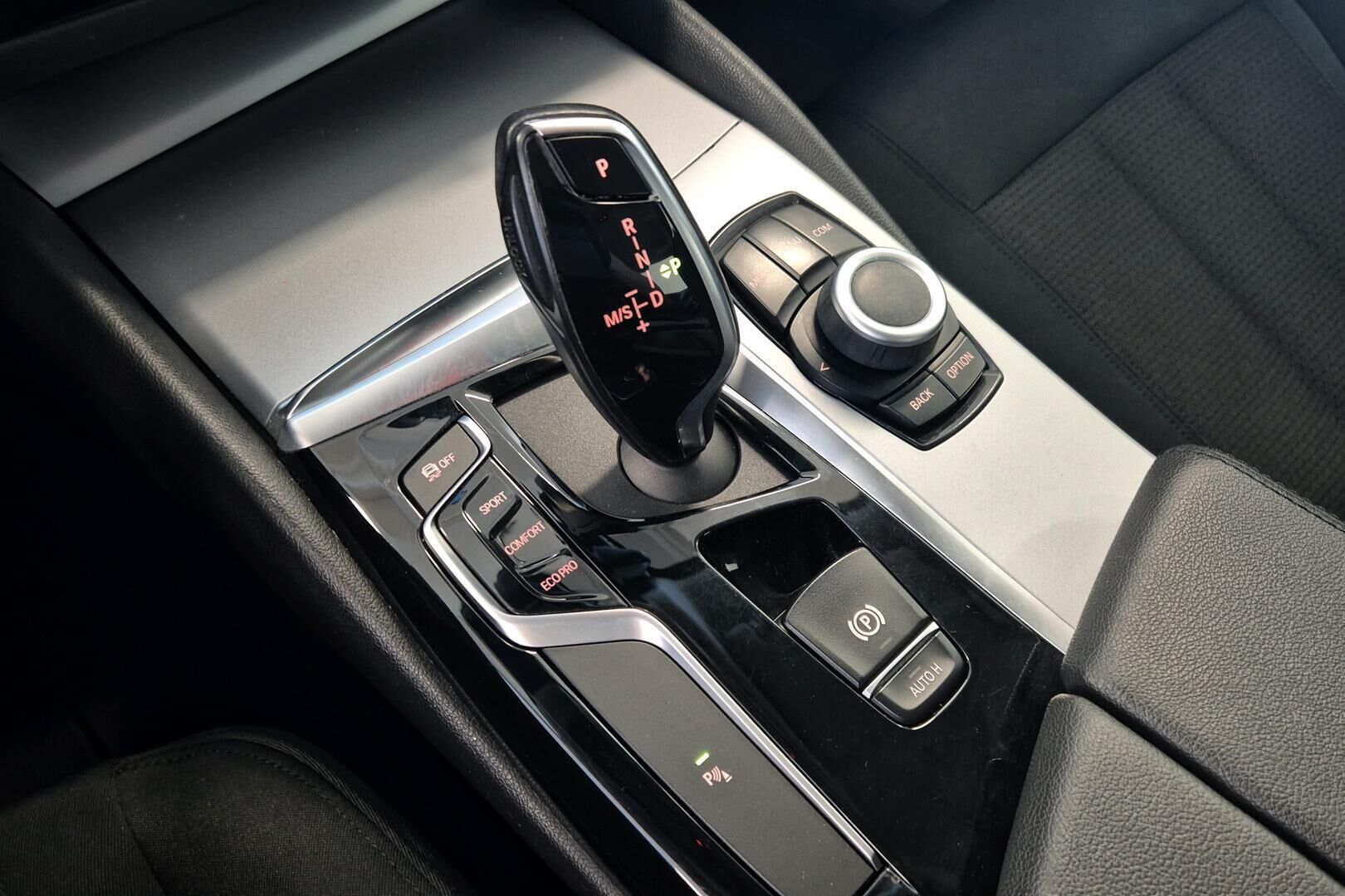 BMW 5-sarja iso kuva 17