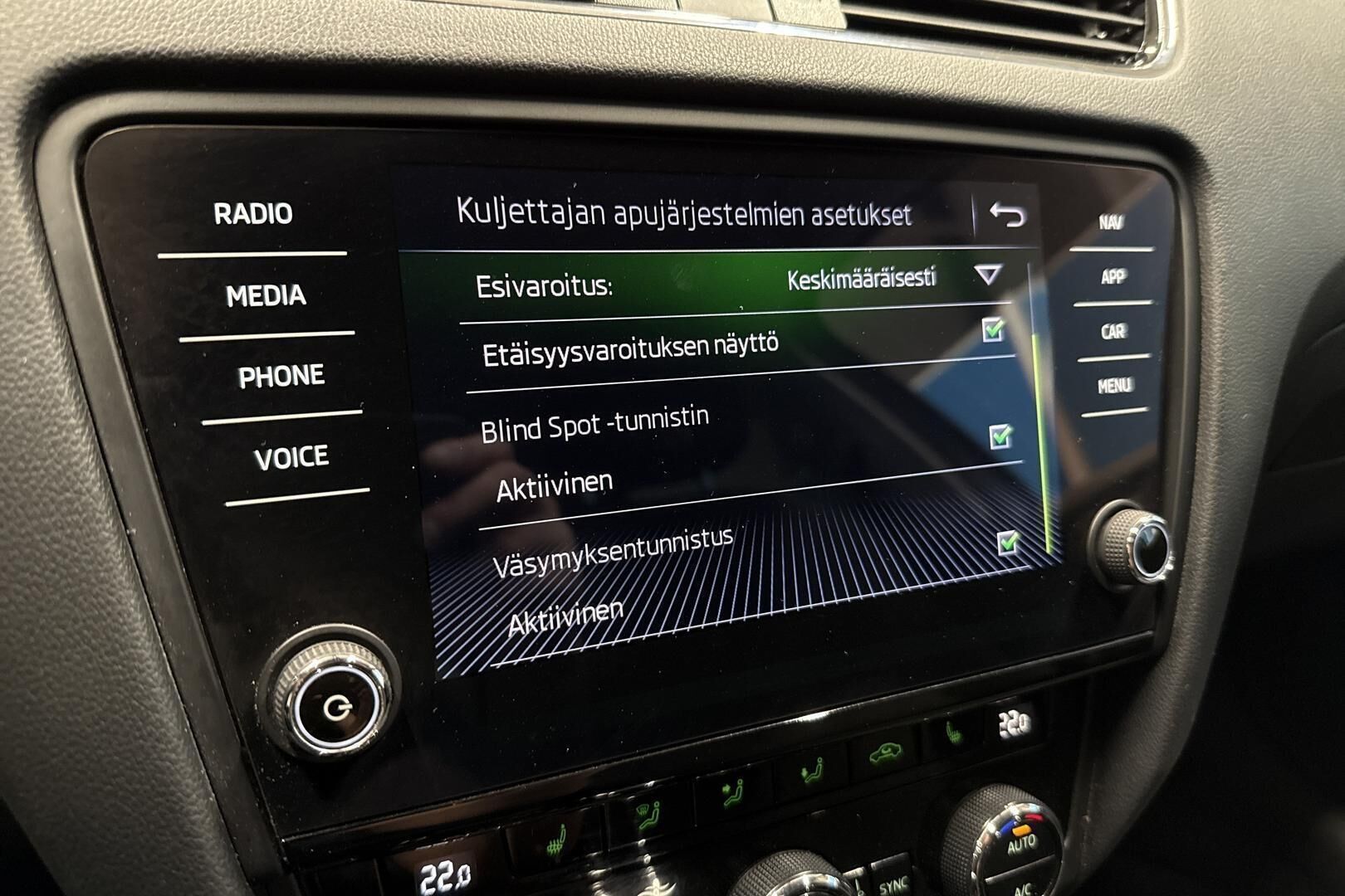 Skoda Octavia iso kuva 26