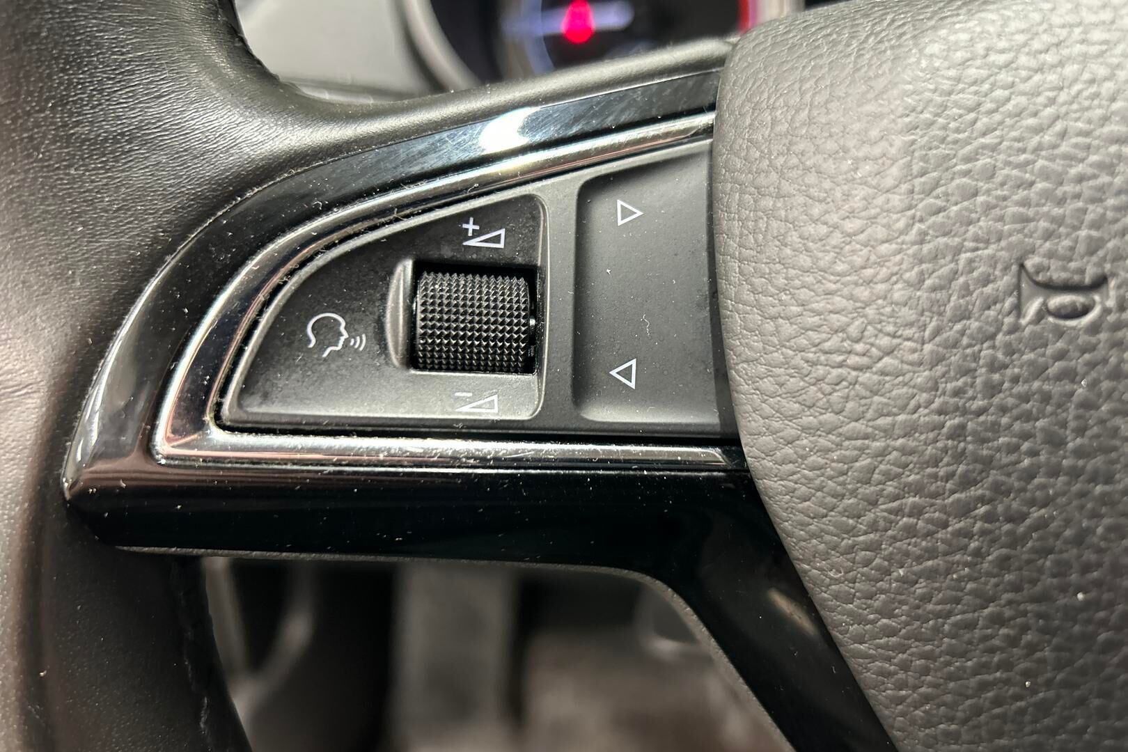 Skoda Octavia iso kuva 16
