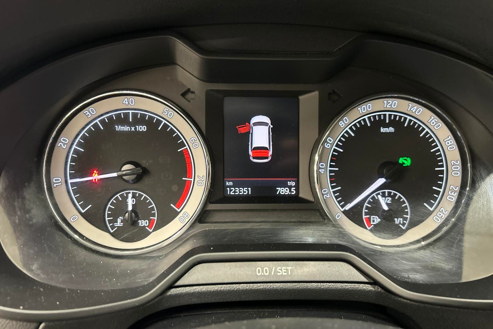 Skoda Octavia iso kuva 18