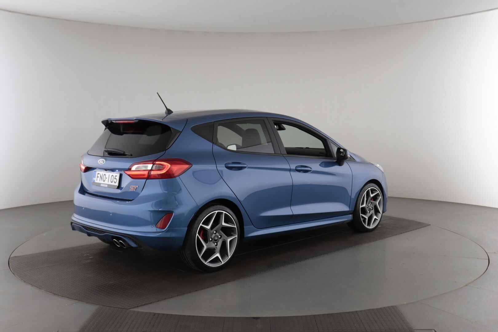 Ford Fiesta iso kuva 3