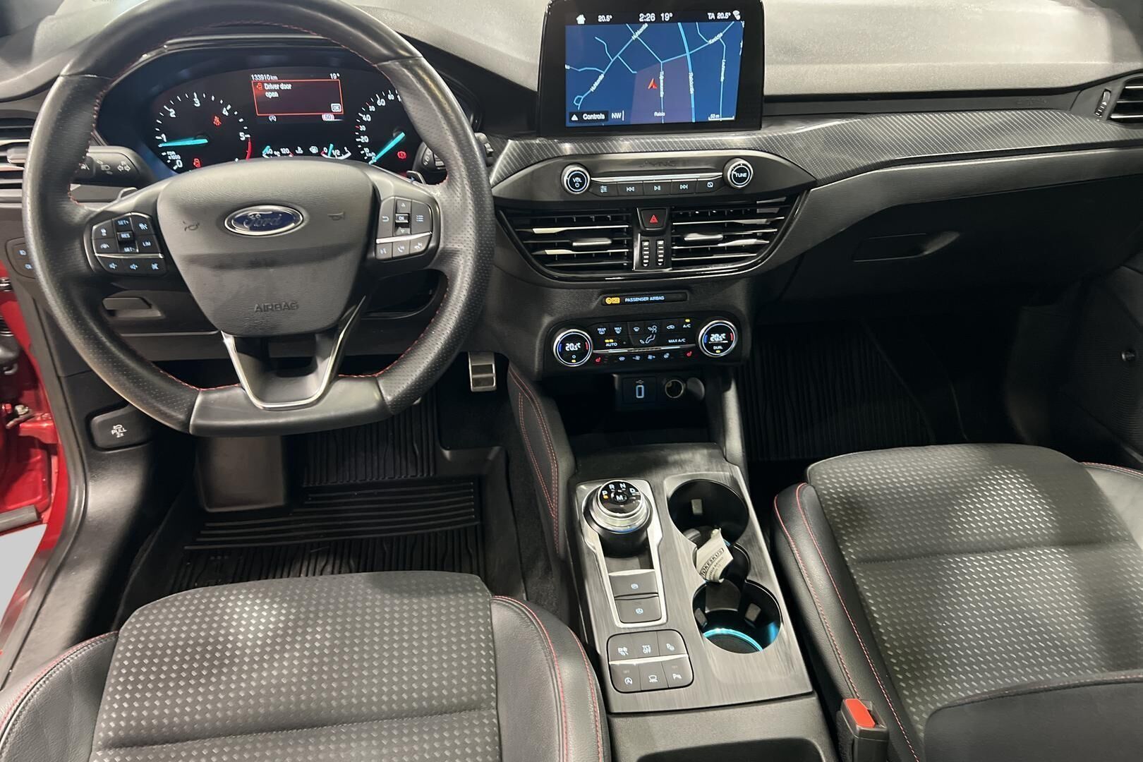 Ford Focus iso kuva 11