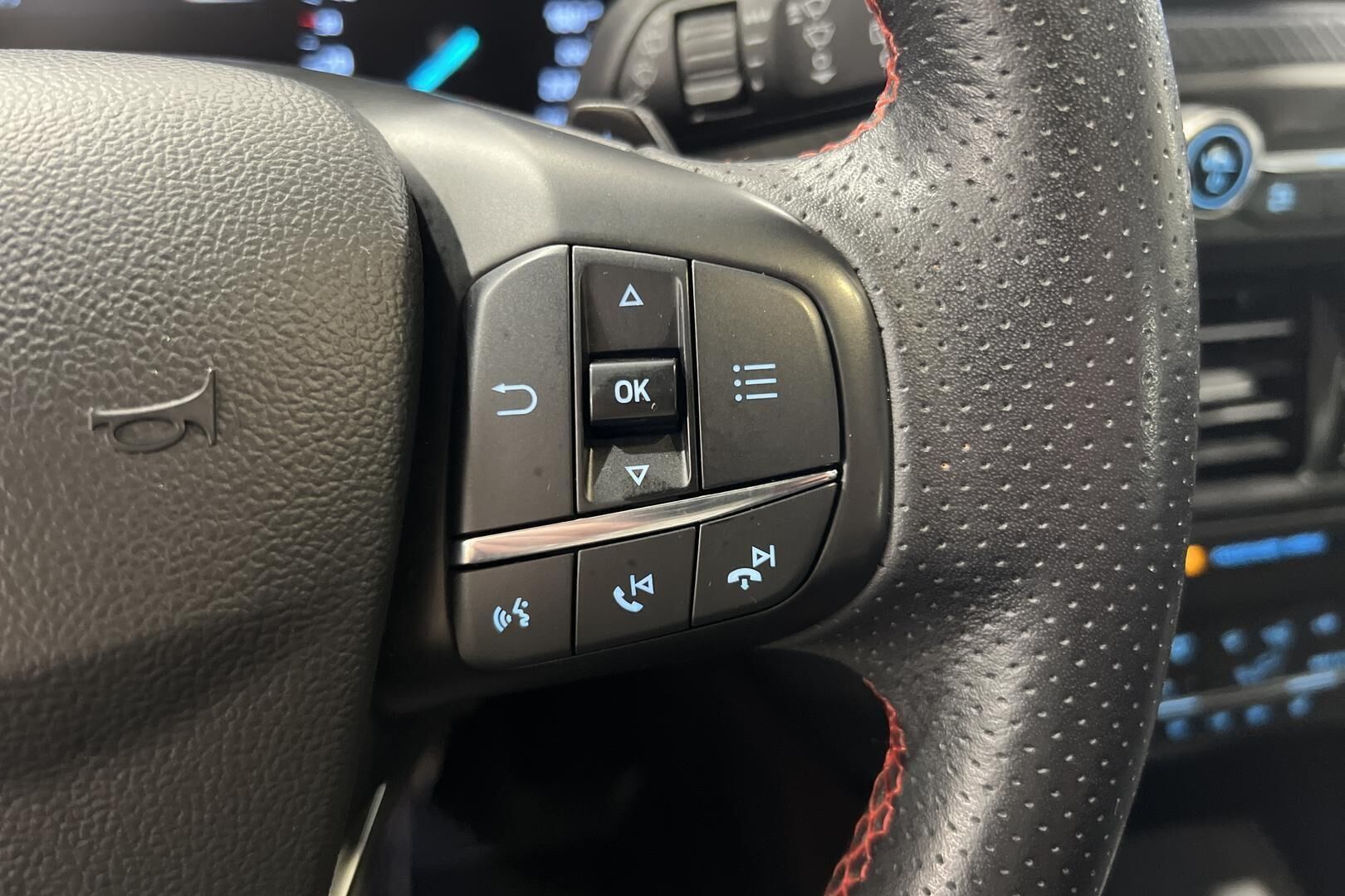 Ford Focus iso kuva 17