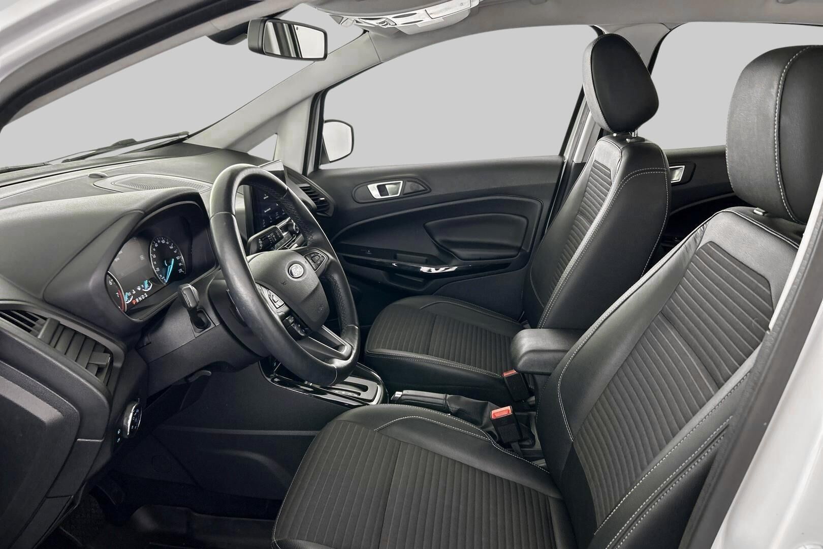 Ford Ecosport iso kuva 9
