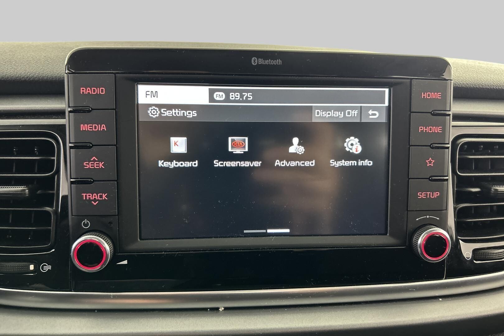 Kia Rio iso kuva 18