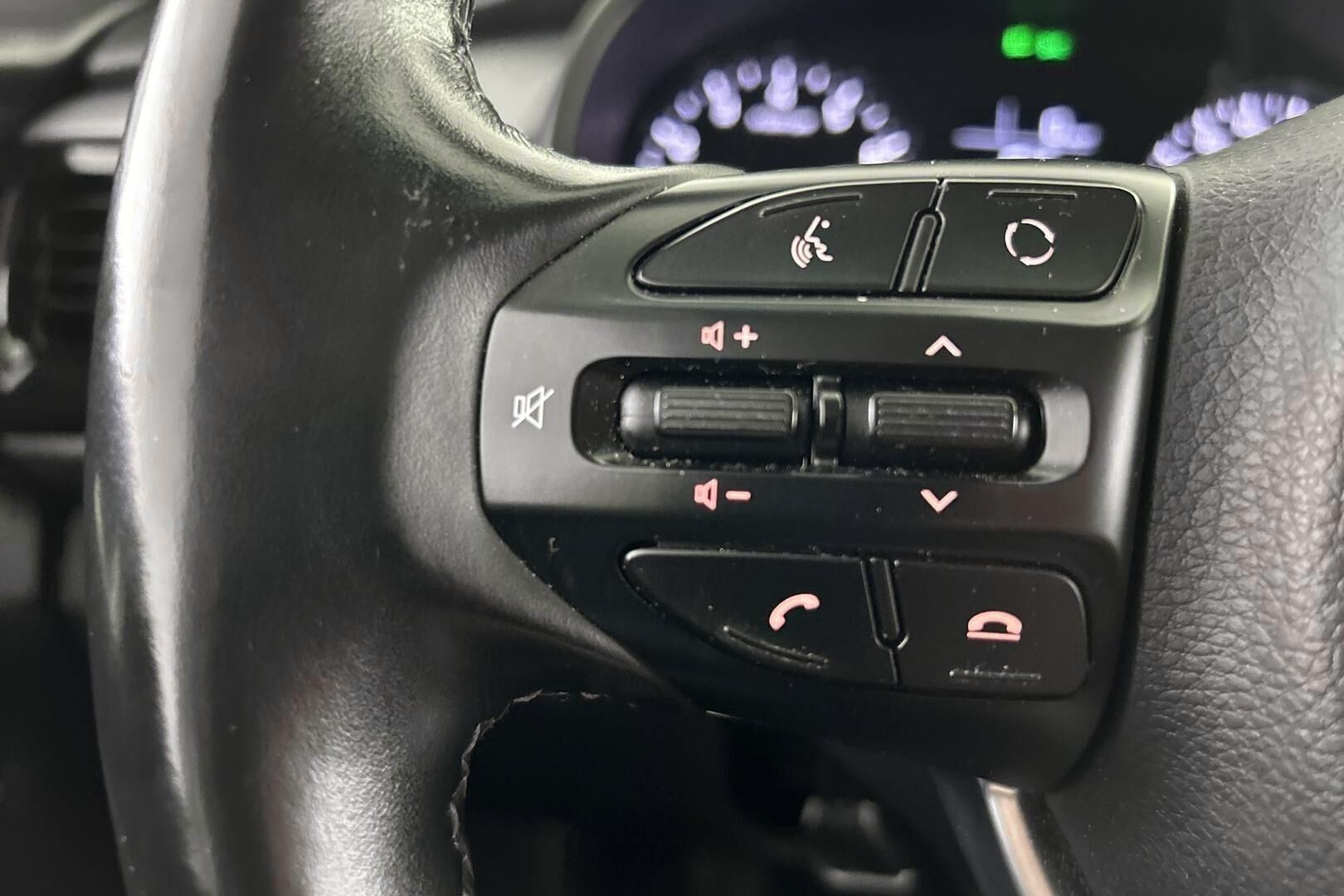Kia Rio iso kuva 24