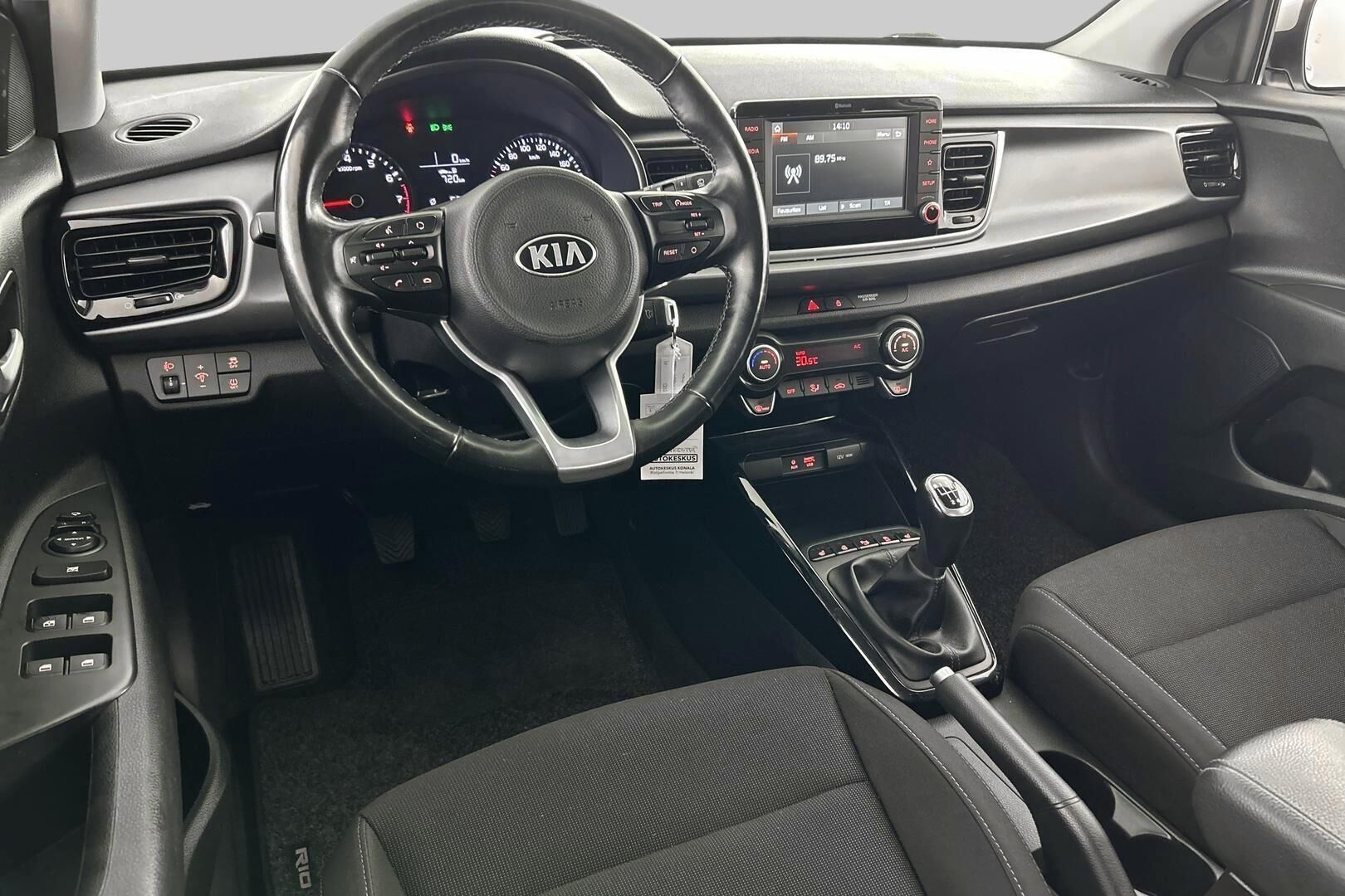 Kia Rio iso kuva 29