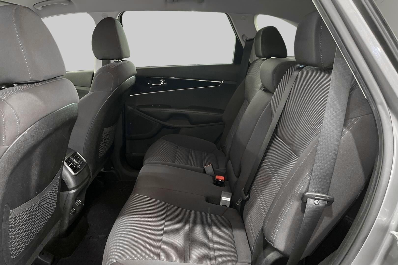 Kia Sorento iso kuva 9