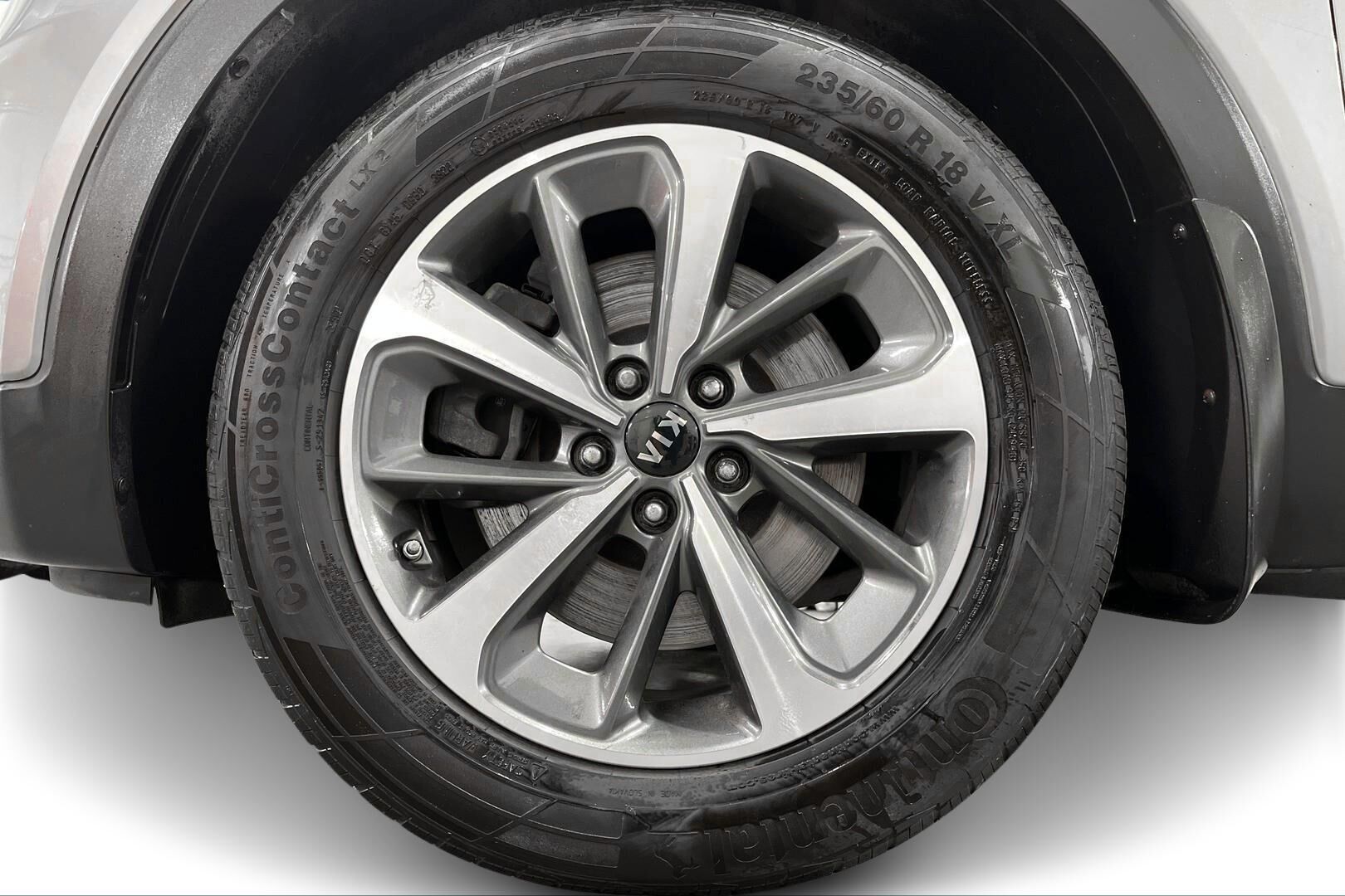 Kia Sorento iso kuva 12